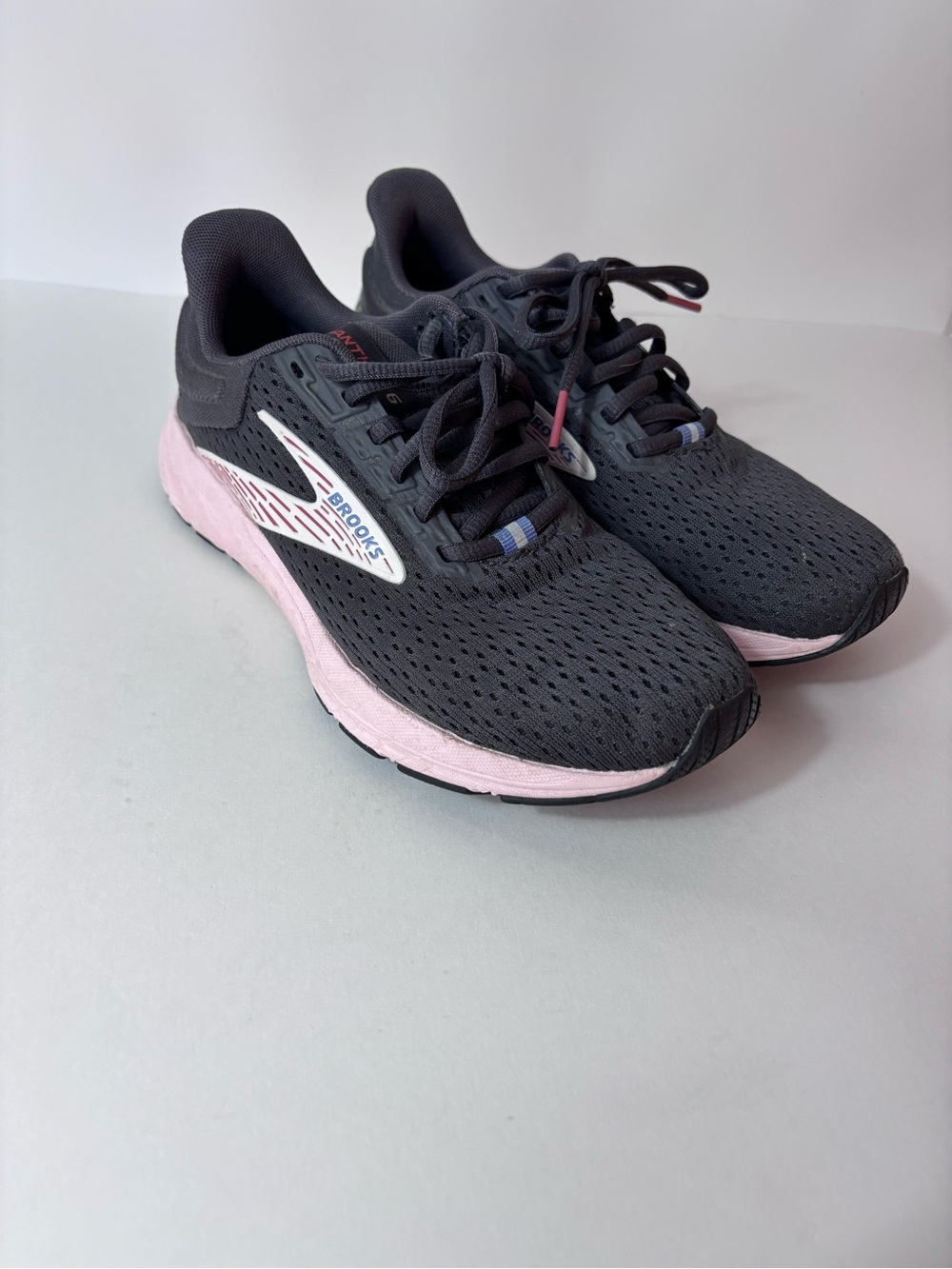 Brooks Anthem 6 Sneakers Womens 7 Gray Pink Running Shoes Lightweight Mesh